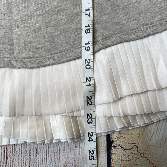 𝅺J. Crew Ruffle-Hem Sweatshirt Size Small - Picture 10 of 10